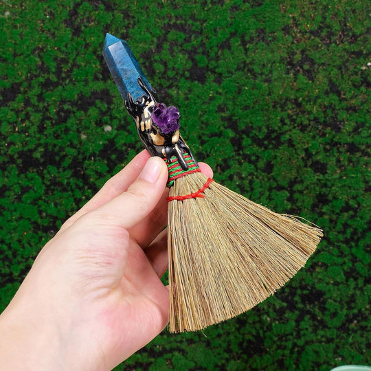 Magic Sweeper Blue Apatite Tower Broom 7.08"-7.87" Healing Crystal Point Witch Altar Supplies for Crystal Therapy Cleaning