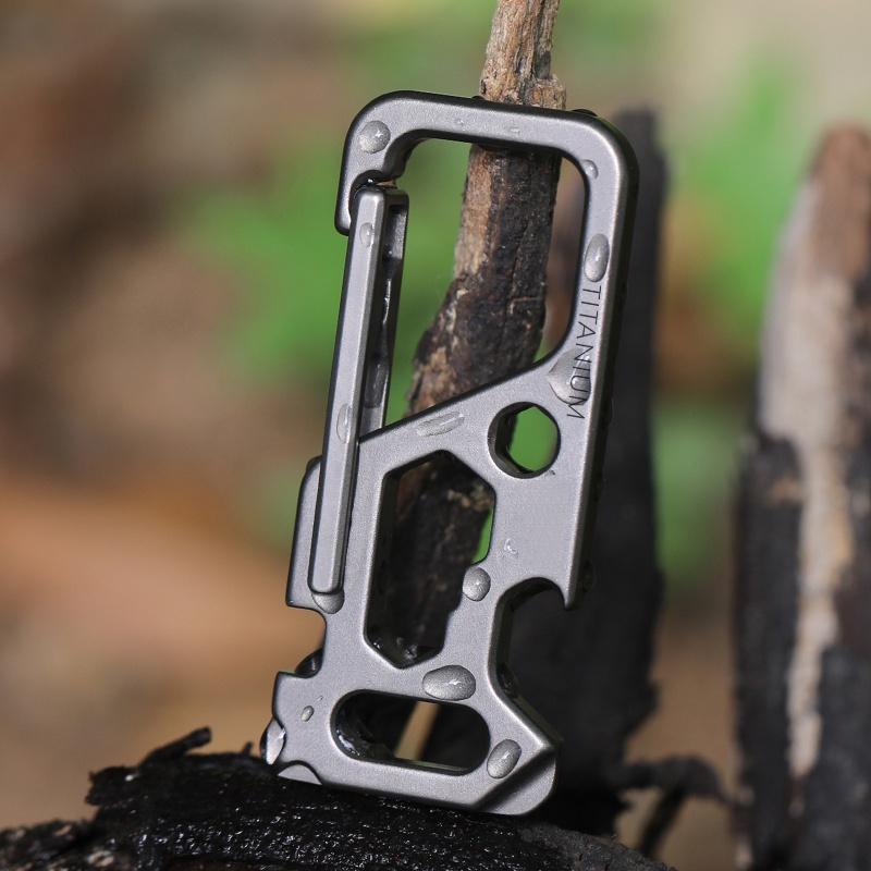 Heavy duty keychain Titanium carabiner clips Multifunctional keychain