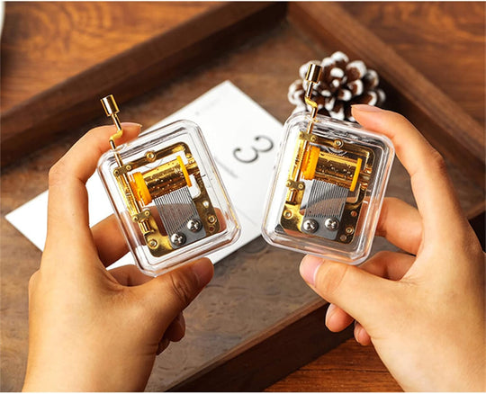 clear Acrylic Plastic Rectangle Shape Music Box with 18 Note Hand Crank Musical Movement