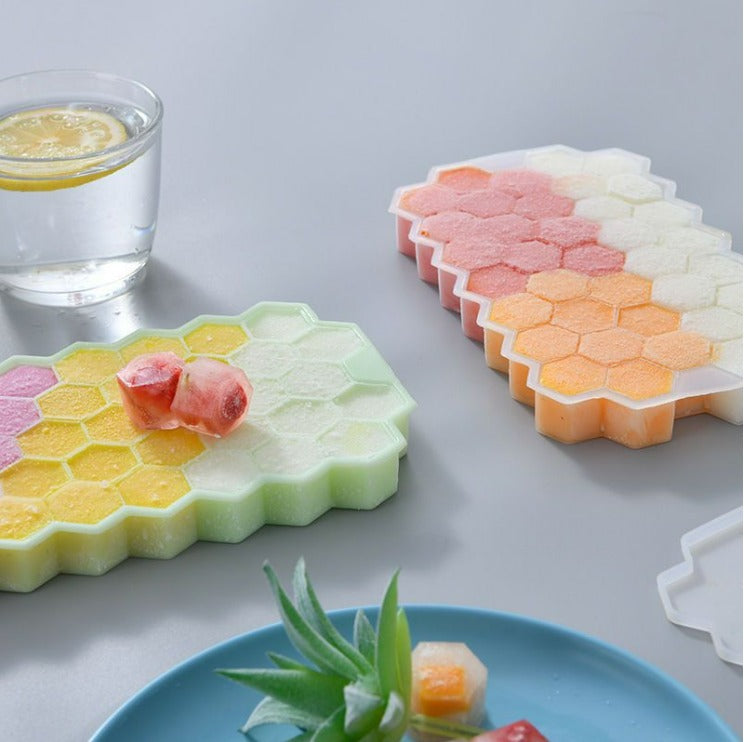 BPA Free Silicone Honey Comb Ice Cube Tray Leak Proof Whiskey Juice 37 Grid Ice Cube Trays with Lid