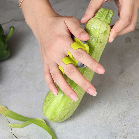 Handy Silicone Finger Grips Peeler for any Vegetables