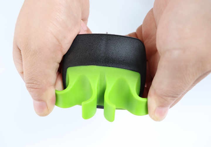 Handy Silicone Finger Grips Peeler for any Vegetables