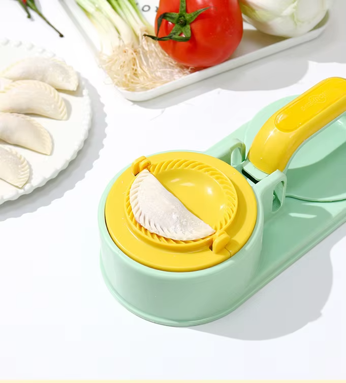 Multifunctional DIY Dumpling Skin Dough Presser (MOQ 10 Sets)